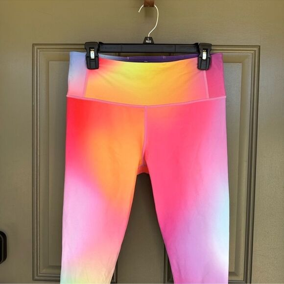 Athleta Love Proudly 7/8 Tights Medium - Picture 4 of 5